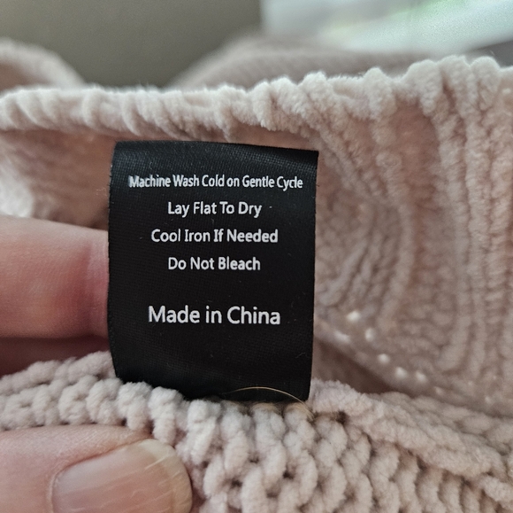 Distressed sweater hoodie - Picture 2 of 10